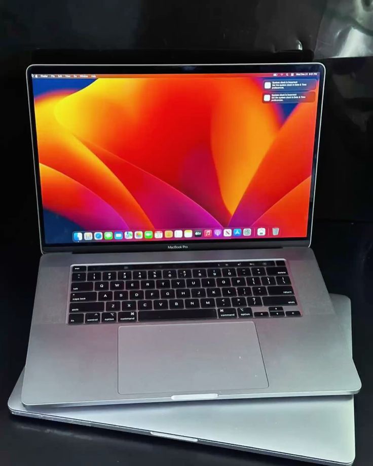 Apple MacBook Pro Intel Core i7 2141 16GB RAM 512GB SSD Pre-Owned 16 inch